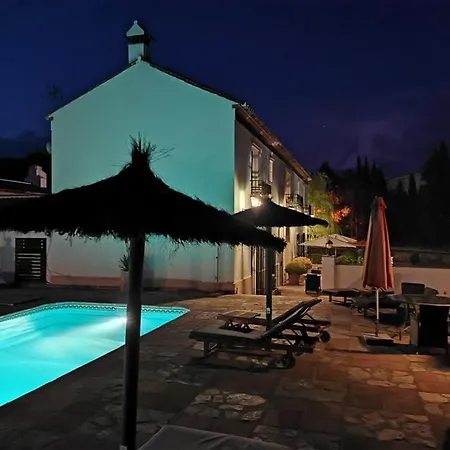 Boutique La Perlablanca By Bossh! 3*