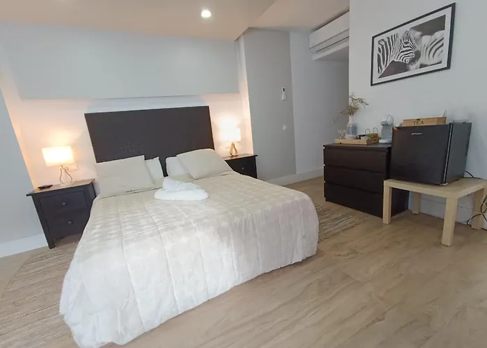 מלון La Perla Blanca 3*